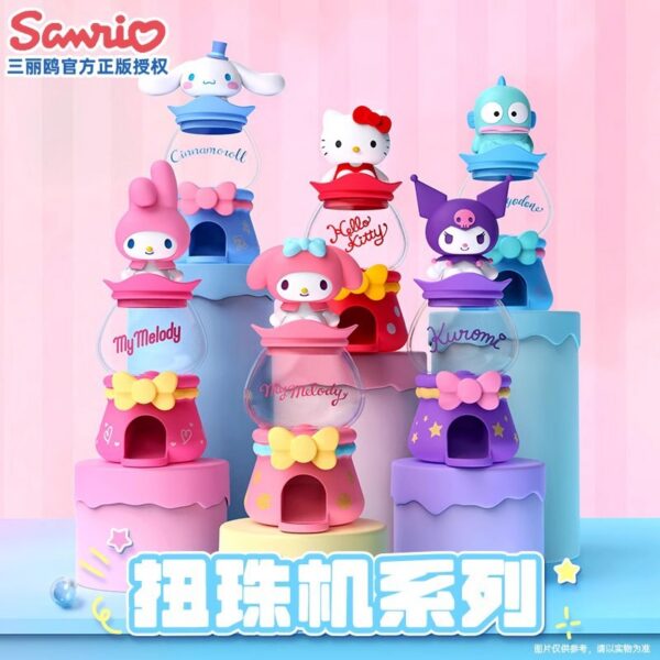 Genuine Sanrio Family Gashapon Machine Blind Box, trendy collectible figurine, cute gift toy for girls, creative decorat