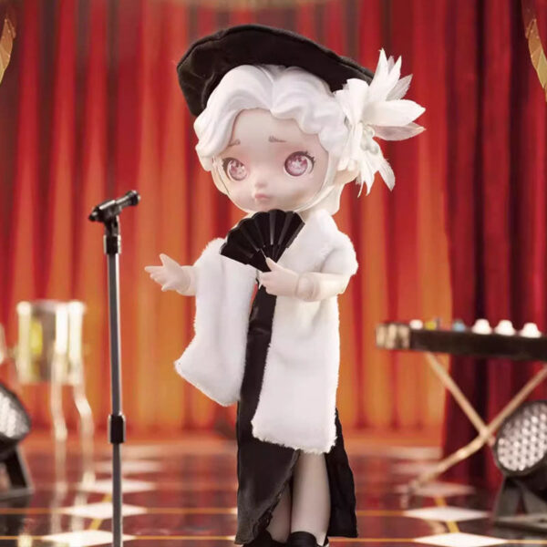 LAURA-BLACK AND WHITE SPECTRUM Series